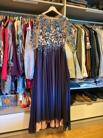 Abendkleid dunkelblau mit Pailletten Grösse 40 🤩