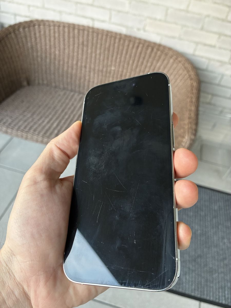 Apple Telefoni cellulari / Smartphones: iphone 14 Pro, silver 128GB – Usato da Uster venduto da dodo_zh 1