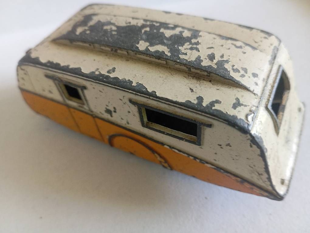 Dinky Toys Modellini d'auto: Dinky Toys Caravan 190 – Usato da Basel venduto da Petergunn 2
