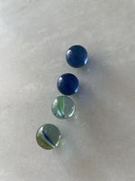 Kugeln Glas blau und grün 4 Stueck Konvolut