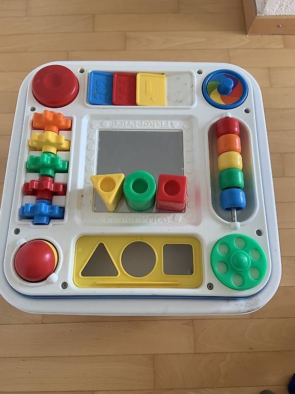 Giocattoli: Spieltisch Play table Baby – Usato da Davos Dorf venduto da BenoitFichaux 1