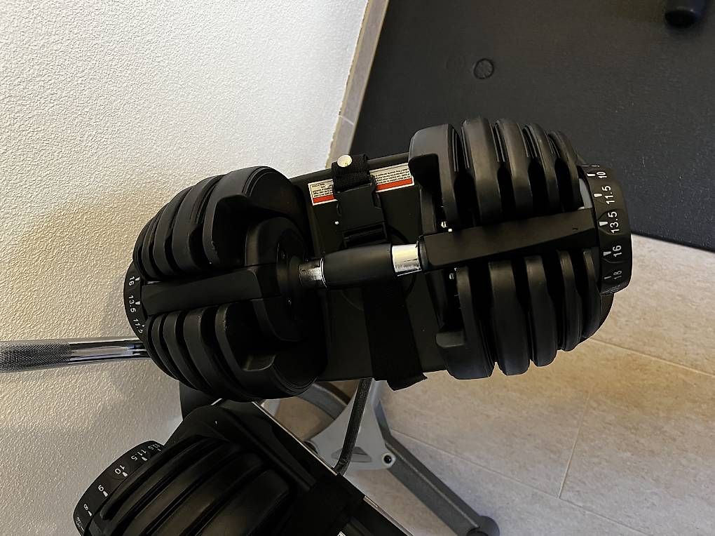 Manubri & Pesi: Hantelset verstellbar mit Halterung – Usato da Eglisau venduto da Clint4 1