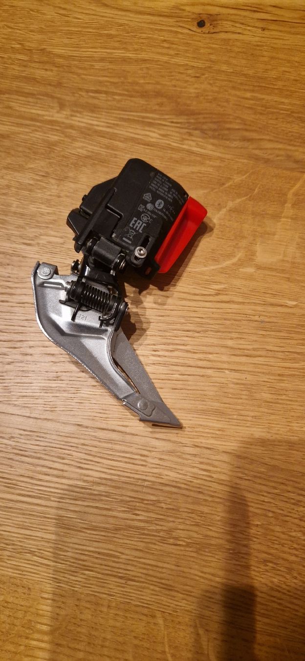 Sram Pièces détachées: Sram Rival AXS front derailleur  – D'occasion à Grand-Lancy par vla_jp9d 2