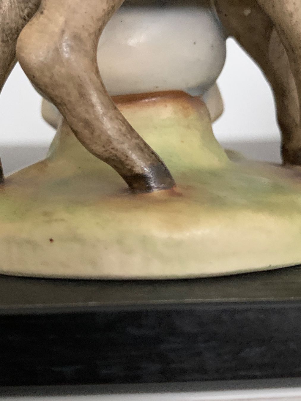 Hummel Statuette: Hummel Figur Mädchen mit Lämmli – Usato da Weiningen ZH venduto da pedari 4