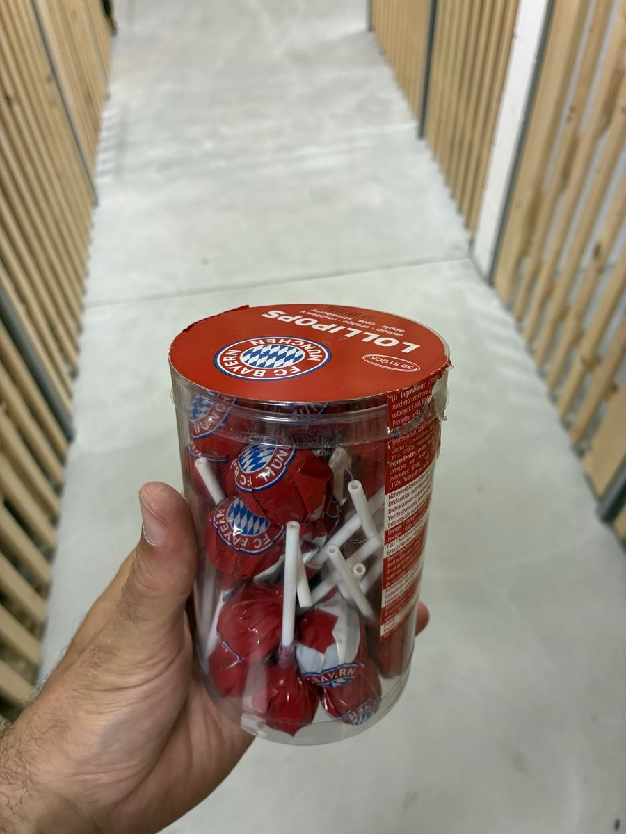 Lebensmittel & Spezialitäten: Bayern München Lollipops – Neu (gemäss Beschreibung) aus Wädenswil von OG8820