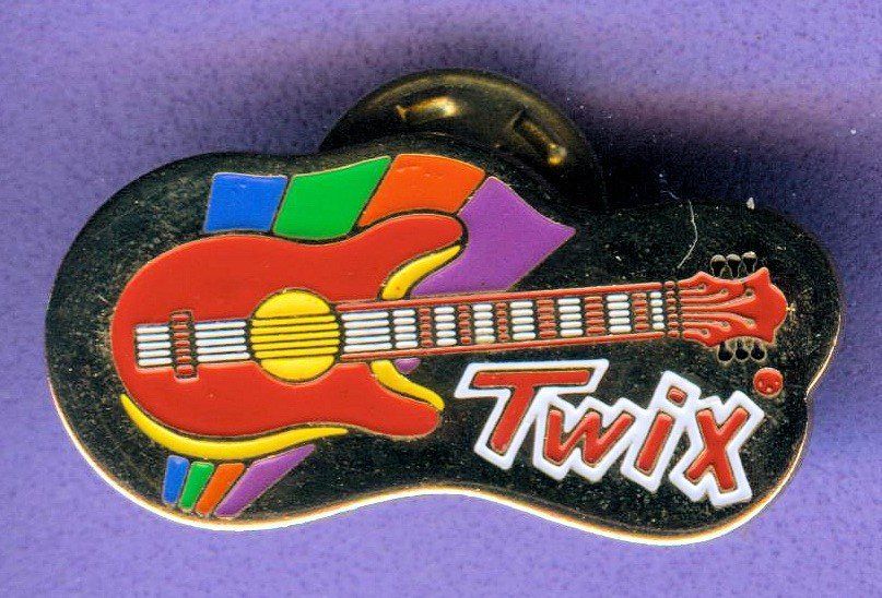 Plaketten & Abzeichen: Twix   Schokoriegel  – Gebraucht aus Winterthur von Sammleroase