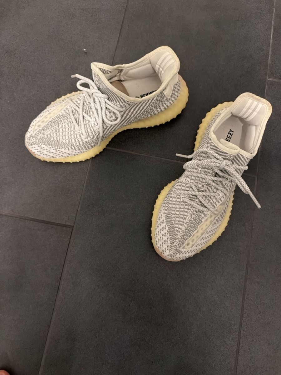 Adidas Herrenschuhe: Yeezy Boost 350 V2 – Gebraucht aus Gersau von Cimbom95 3
