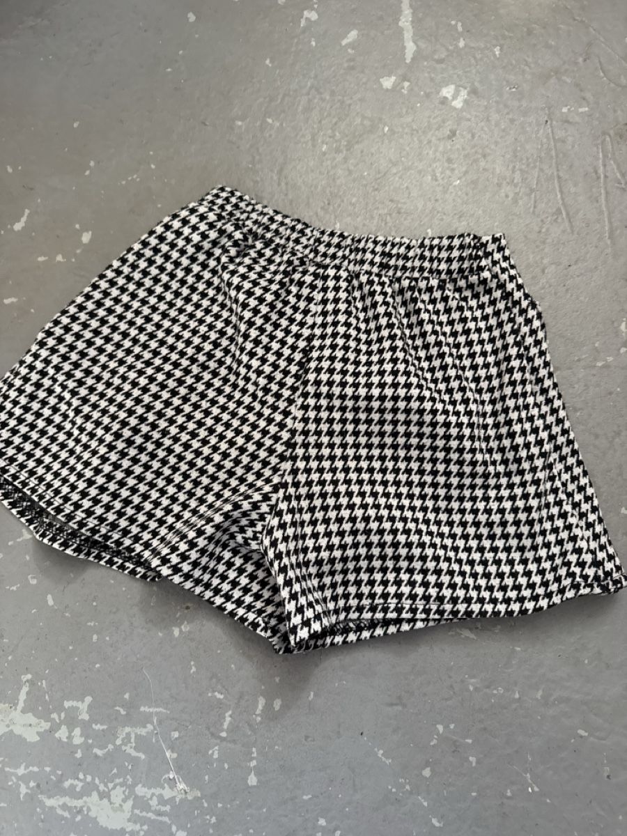 Zara Pantaloni: Zara 128 Mädchen Rockhose – Usato da Hägendorf venduto da laumatt 1