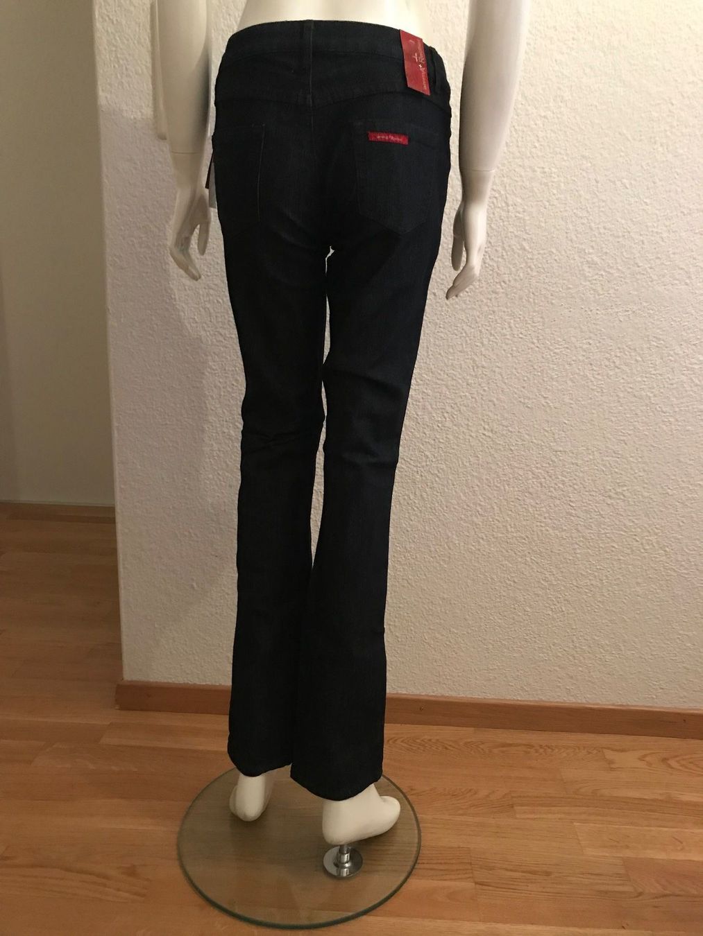 Pantaloni: Jeanshose Neu Gr 34 – Nuovo e nell'imballaggio originale da Wettingen venduto da Goldstein_AG 2