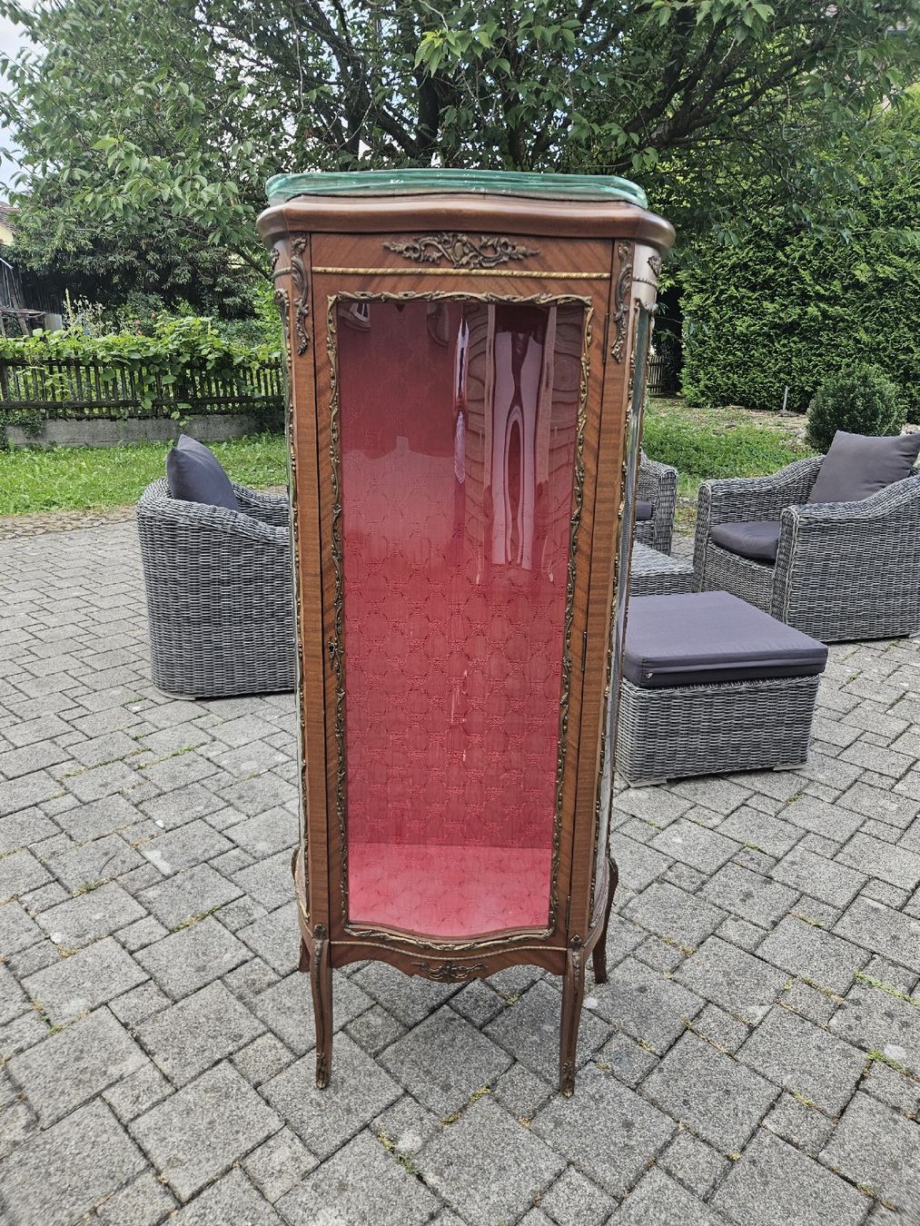 Vetrine: Louis XV Stil Vitrine – Usato da Rickenbach b. Wil venduto da nic_8ljr
