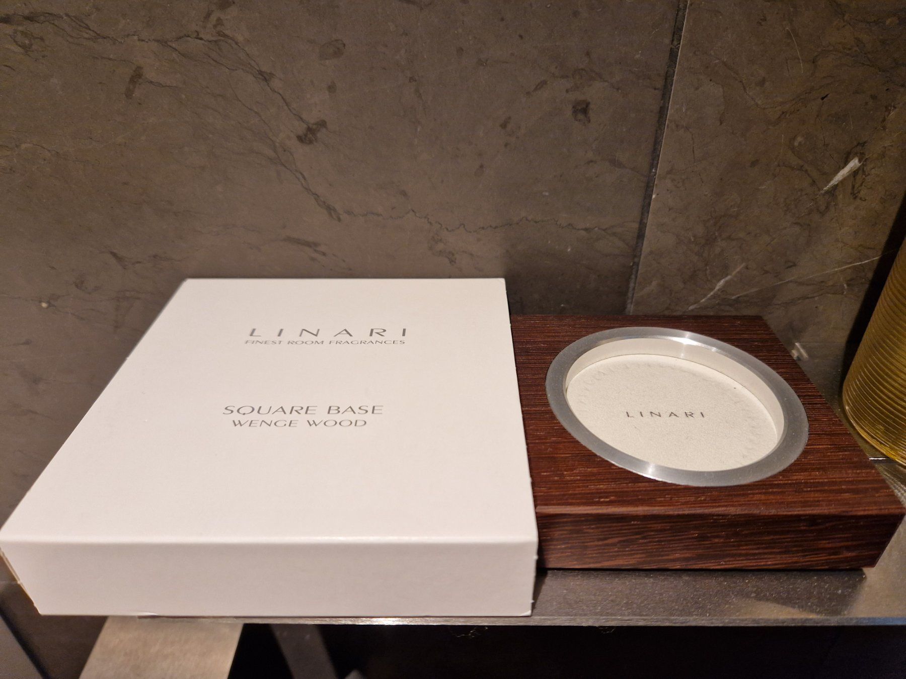 Diffusori di oli essenziali: Linari Luce Art Collection Diffusor + Square Wenge Wood base – Nuovo (secondo la descrizione) da Adliswil venduto da fashionholic 1