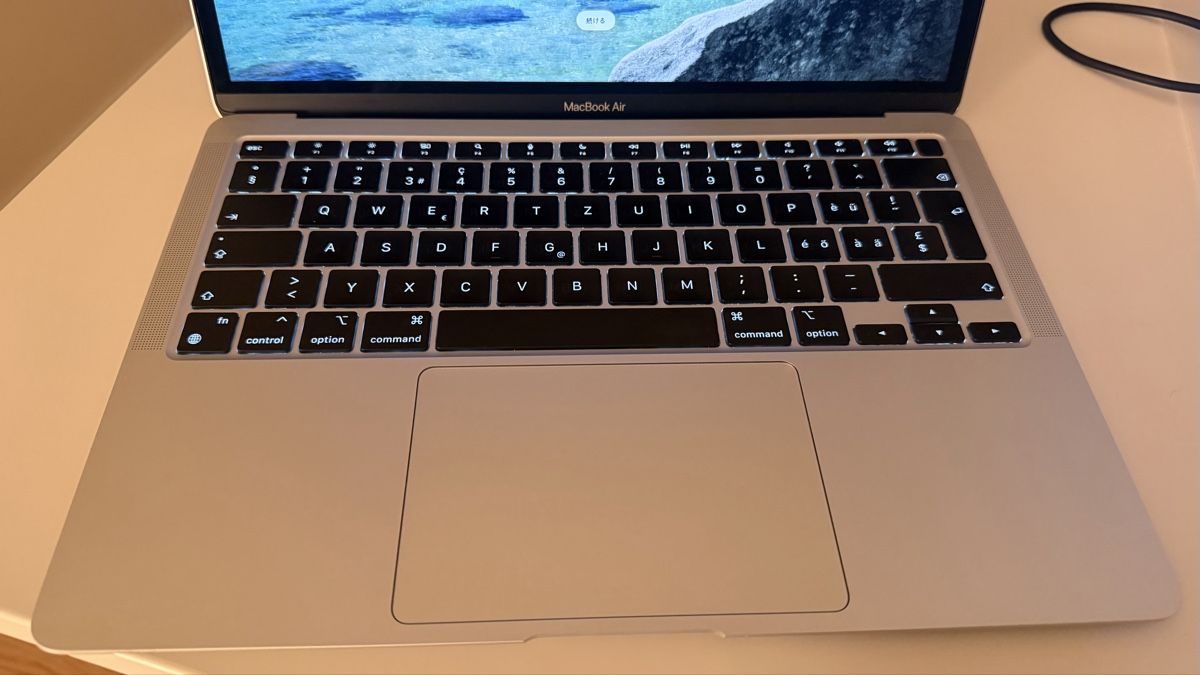 Apple Notebook: Macbook Air M1 2020/1 – Usato da St. Gallen venduto da Dina_P 2
