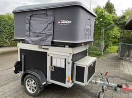 Zelt-  Camping Anhänger mit Dachzelt, Vorzelt und Küche
