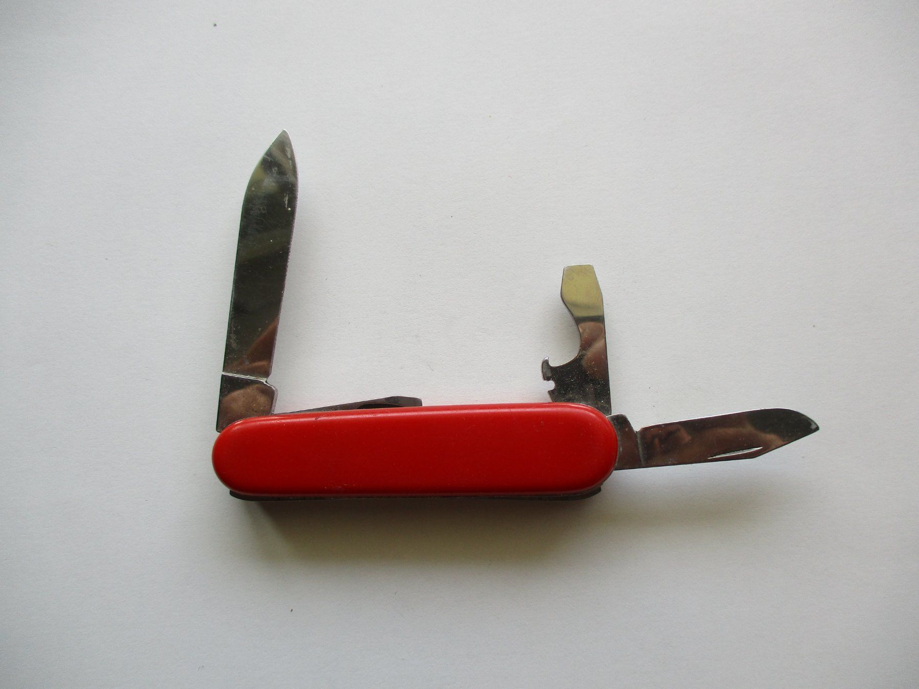Victorinox Coltelli tascabile: Couteau suisse ELINOX rouge – Usato da La Sarraz venduto da vic_v6kz 2