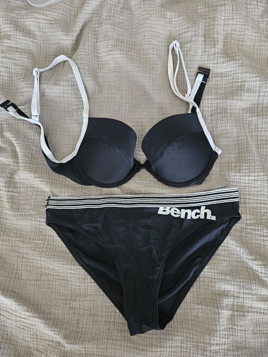 Bench Costumi da bagno & Bikini: Bikini Bench Gr. 38 – Nuovo (secondo la descrizione) da Härkingen venduto da deb_6bsp