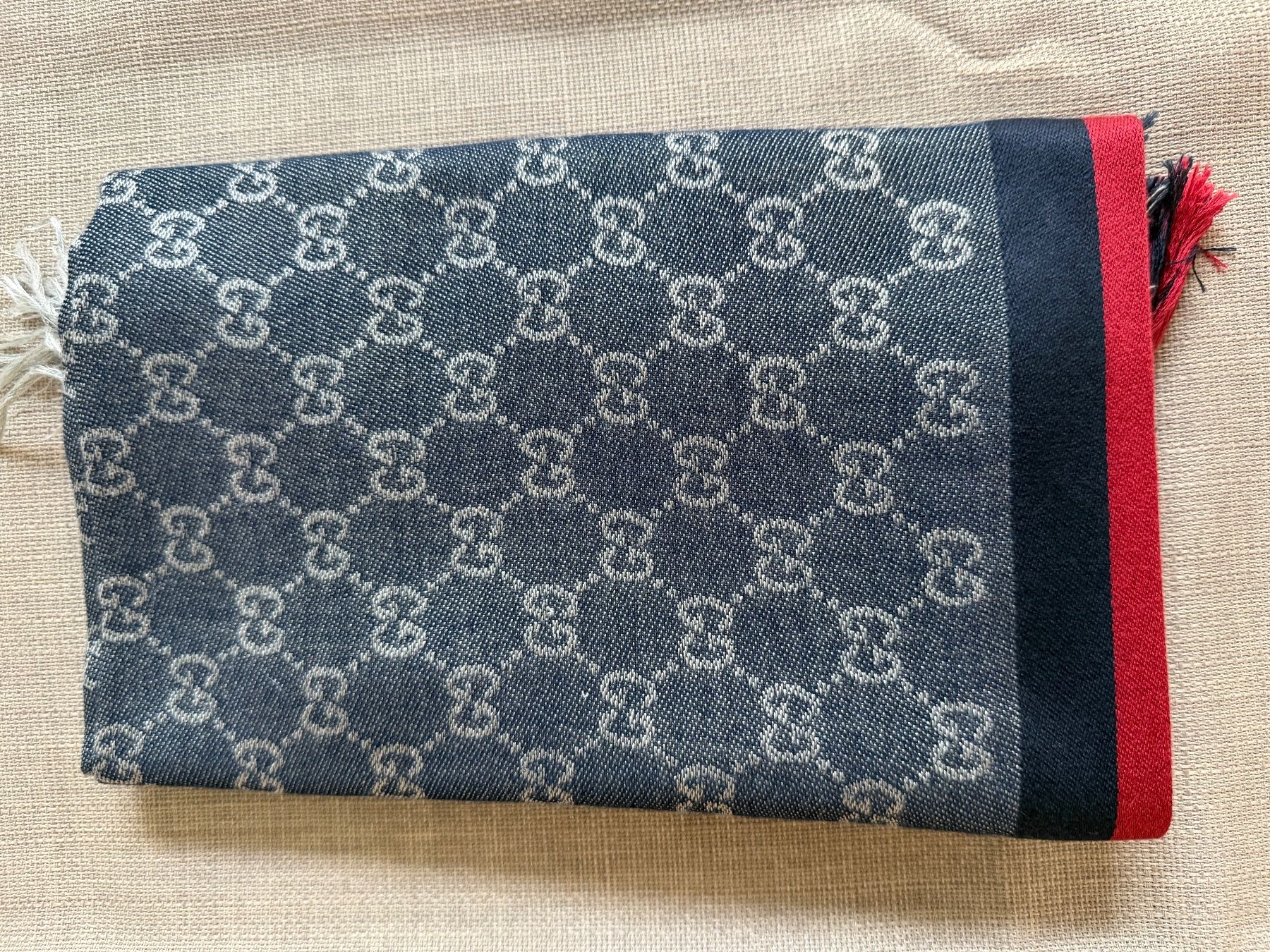 Gucci Altro abbigliamento per bambino: Gucci Schal für Kinder – Nuovo (secondo la descrizione) da Zollikofen venduto da Danijela1983 4