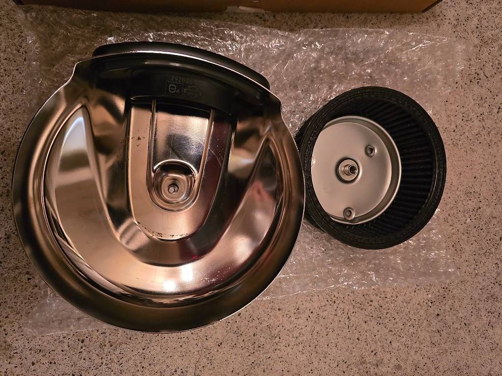Harley-Davidson Tutti i ricambio per moto: Luftfilter SE Harley Davidson Street Glide FLHX Jg. 2014 – Usato da Arisdorf venduto da Sebo01 2