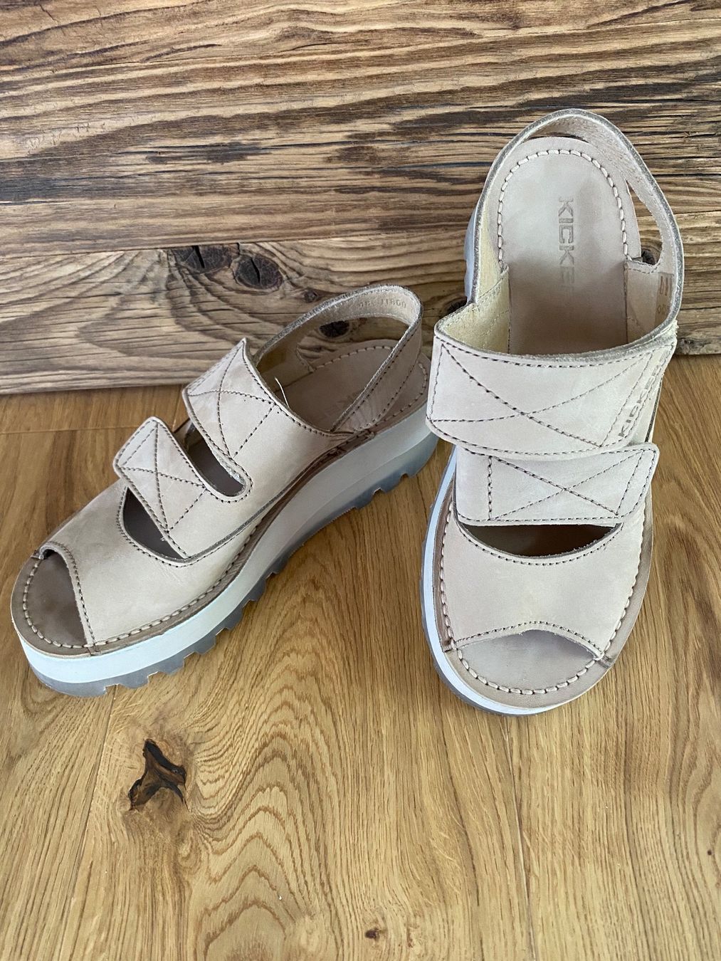 Kickers Scarpe da donna: Sandales Kickers – Usato da Riaz venduto da lae_w8v5