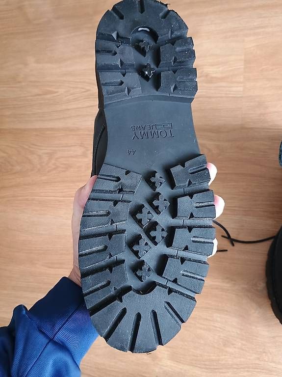 Herrenschuhe: Tommy Jeans Schnürboots Grösse 44  – Gebraucht aus Huttwil von Userabcde 2