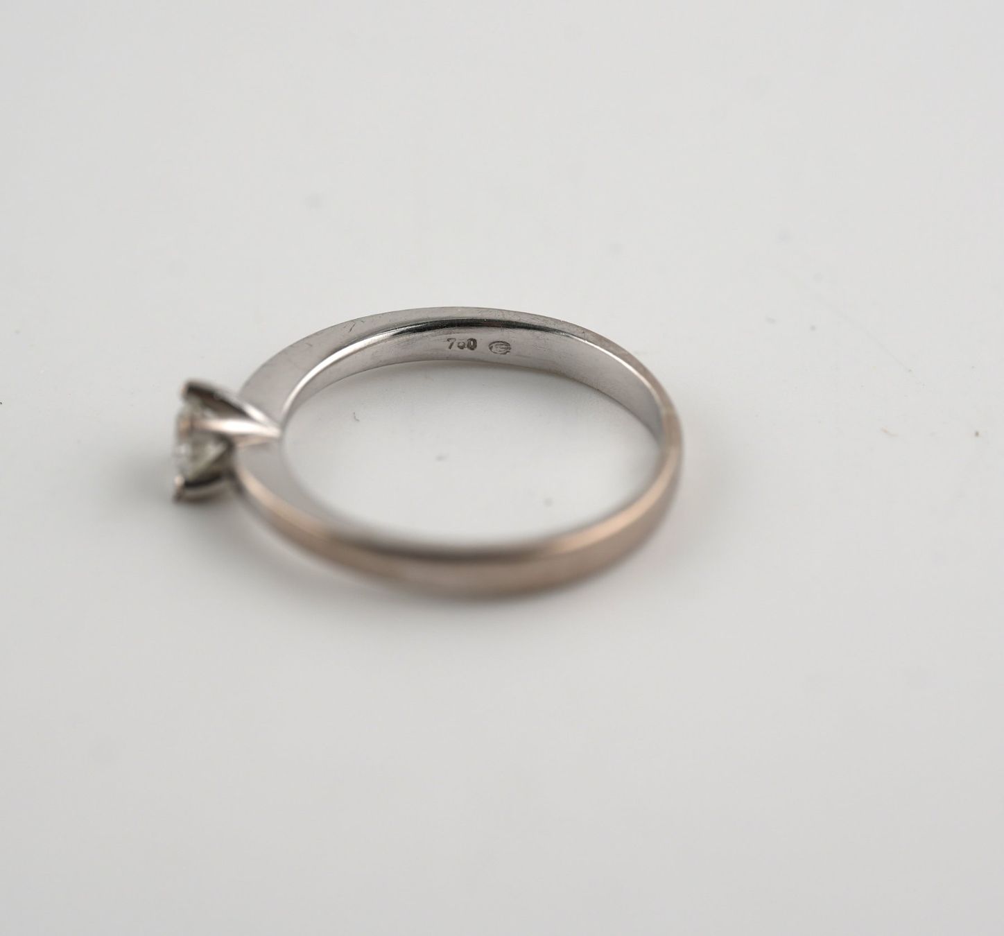 Anelli: Solitärring Weissgold 18K – Usato da Basel venduto da Vip24 5