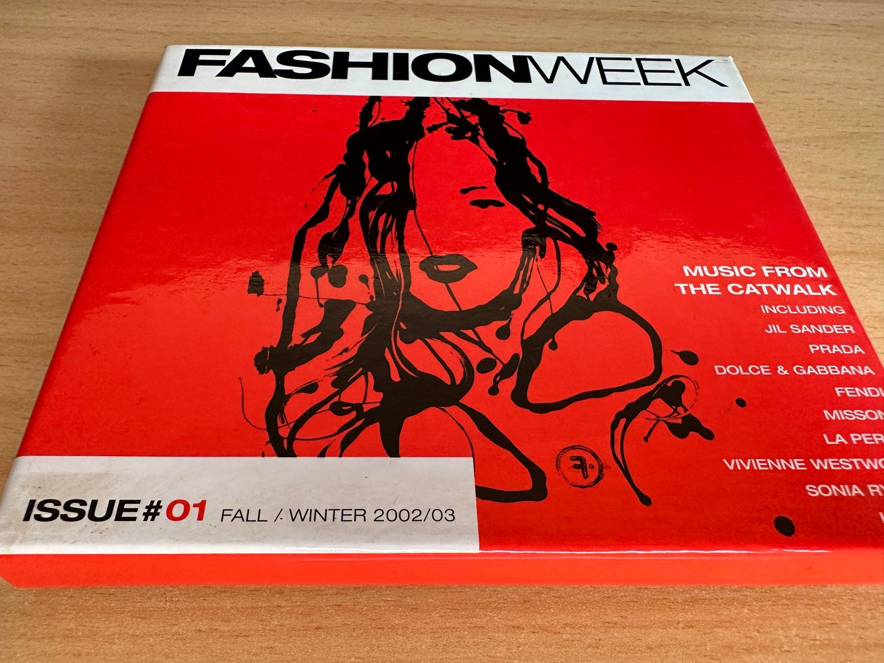 CD: Fashion Week - Issue#1 Fall / Winter 2002/03 - 2 CD – Usato da Rikon im Tösstal venduto da Alpenmutz