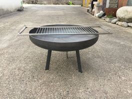 Feuerschale mit Grillrost