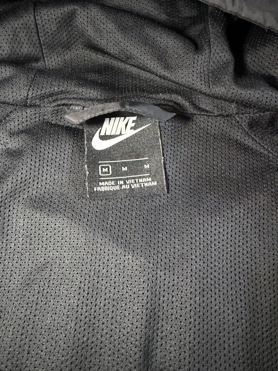 Nike Giacche: Original Nike Sportswear Windbreaker M – Nuovo (secondo la descrizione) da Vionnaz venduto da b_f_d_r_g 4
