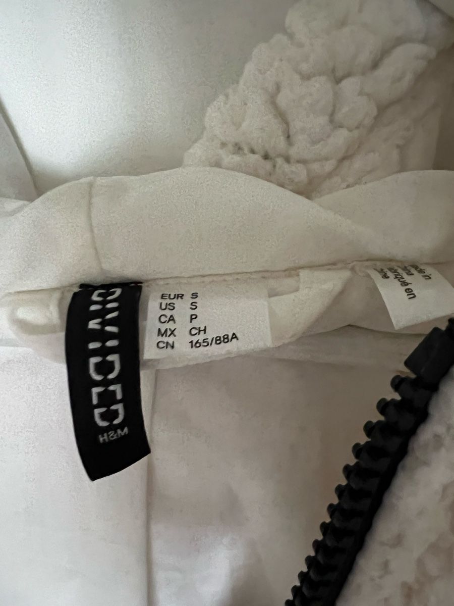 H&M Giacche: Weisse Teddy Jacke von H&M, Gr. S – Usato da Zürich venduto da anna_ri 2
