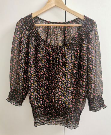 Schwarze Bluse mit Blumenmuster Gr. 36