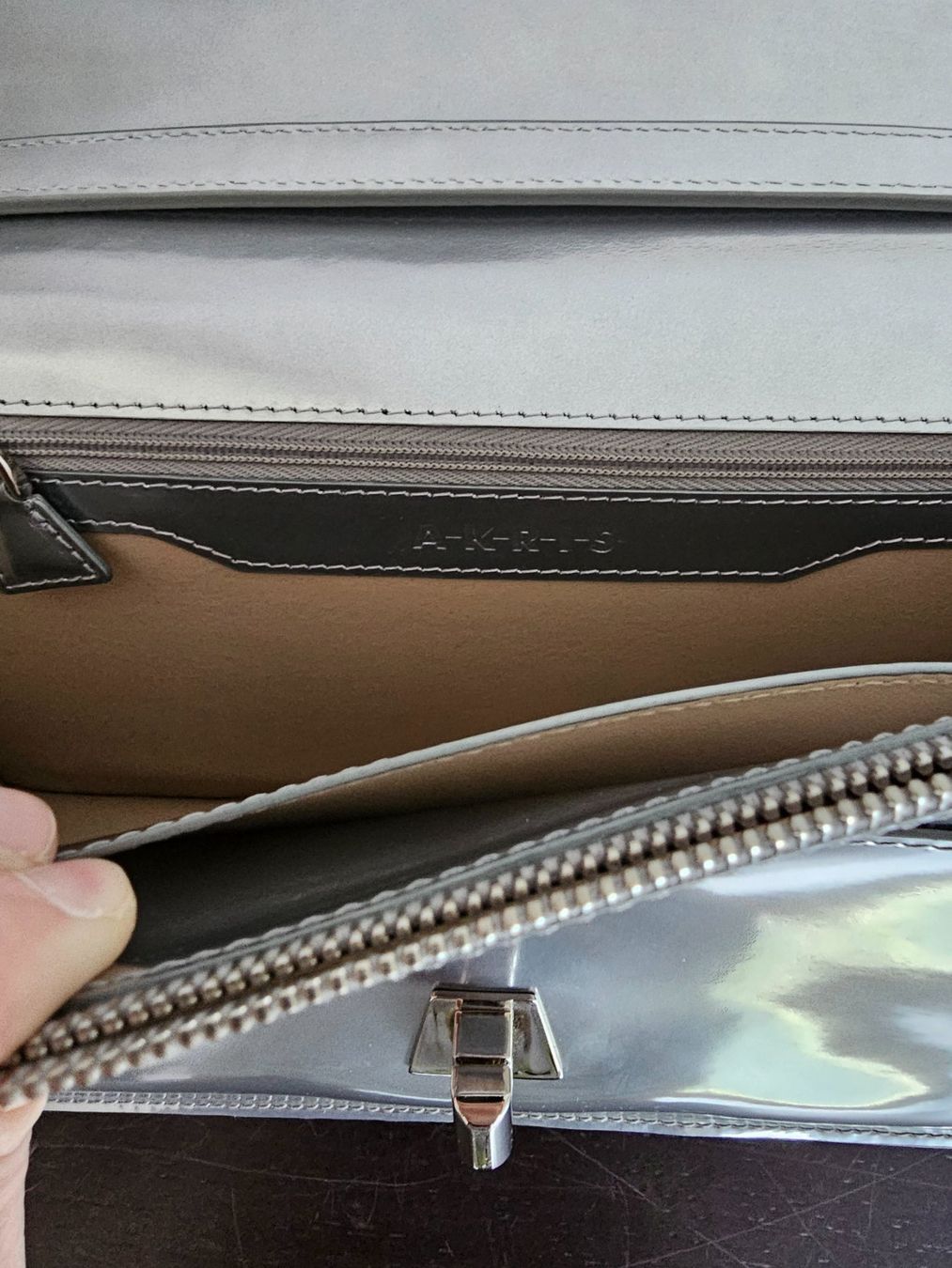 Akris Borse da donna: NEW AKRIS Anouk Envelope Crossbody Bag – Nuovo (secondo la descrizione) da Origlio venduto da ann_q6qv 8