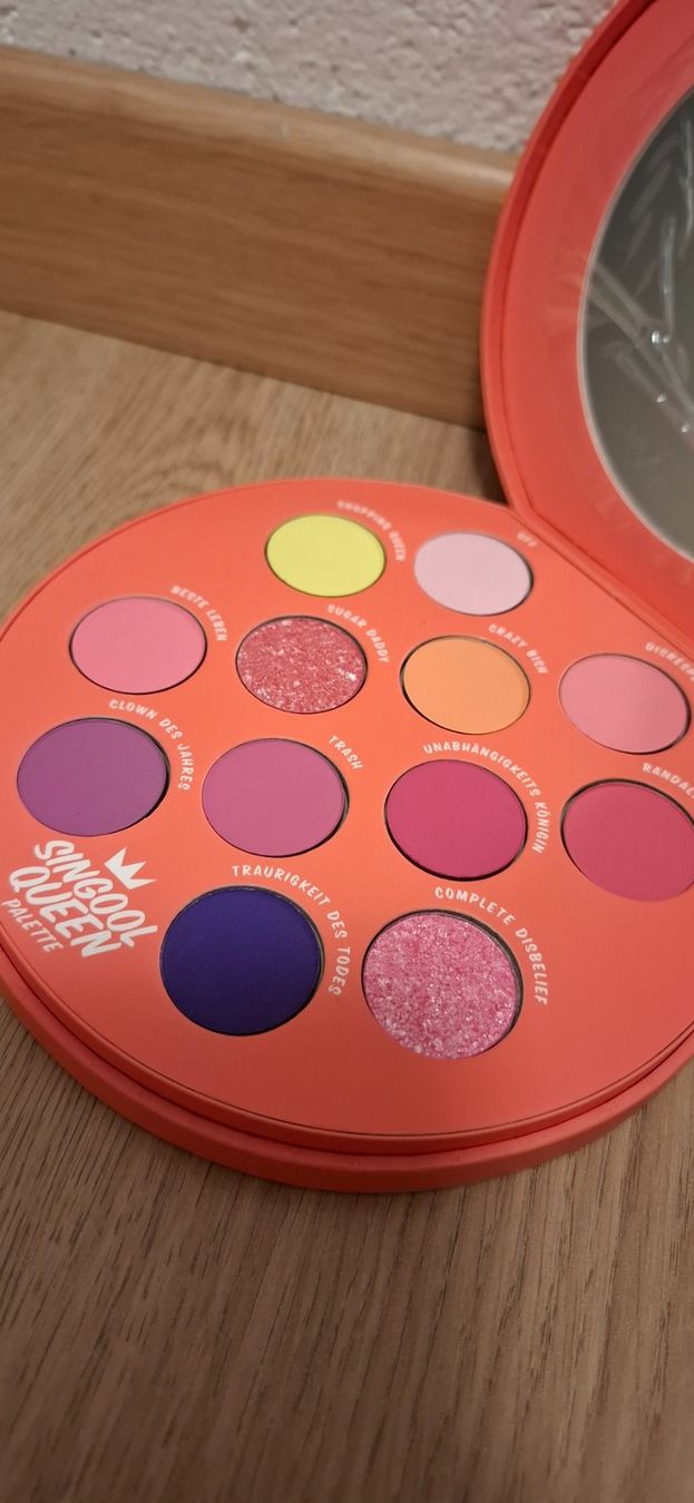 Maquillage: Lidschatten Palette - Raffa's Plastic Cosmetics NEU – Neuf avec emballage d'origine à Dietikon par Miakitty 2
