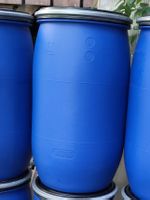 Blaue Fässer 120 Liter