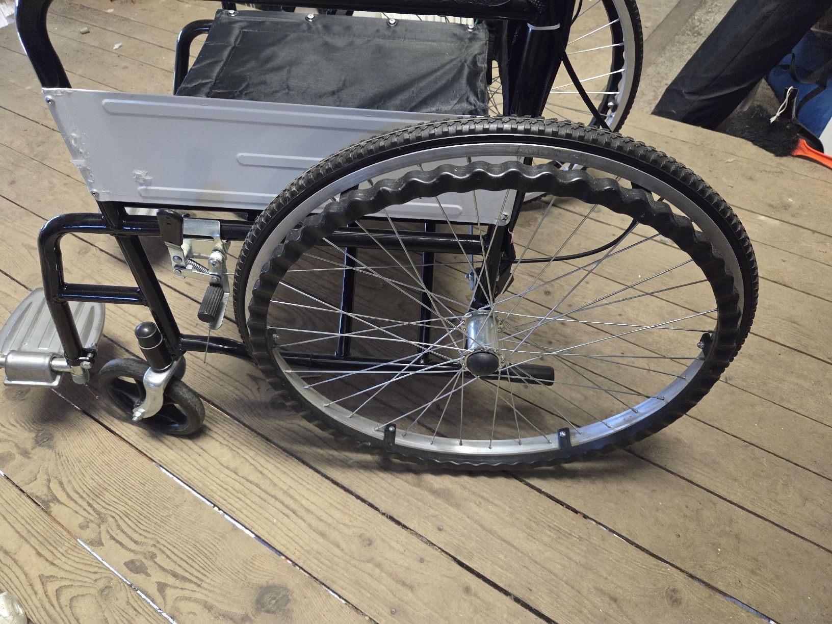 Chaises roulantes: Rollstuhl klappbar – D'occasion à Wädenswil par weihpos 4