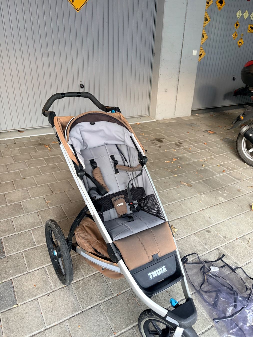 Thule Kinderwagen: Thule Urban Glide 1 – Gebraucht aus Würenlos von Cartonerito_85