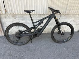 E-Bike Specialized Levo vollgefedert