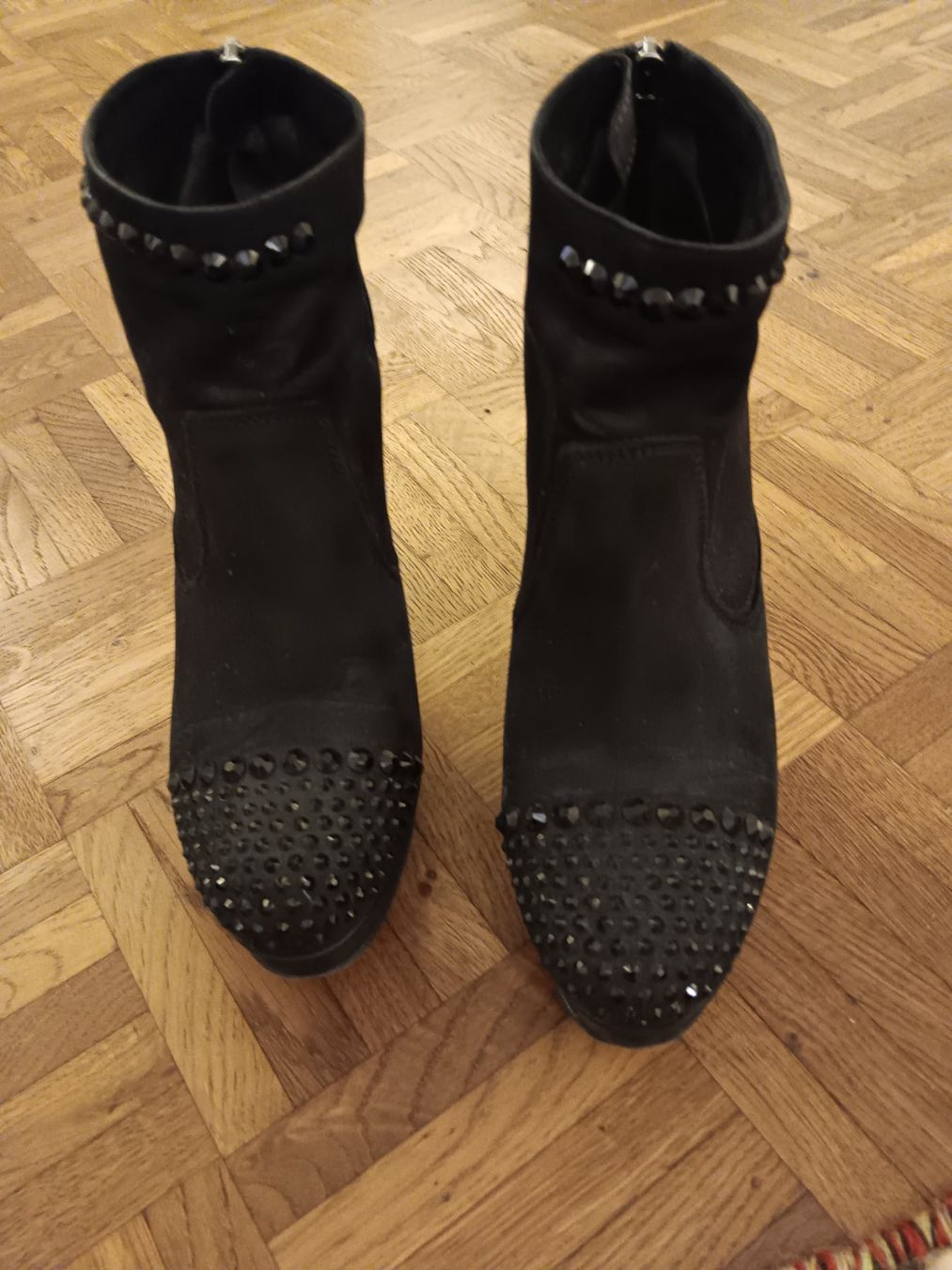 Damenschuhe: Schwarze Stiefeletten mit Strass, Gr. 38 – Gebraucht aus Suhr von fah_95vt