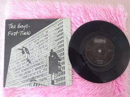 THE BOYS ** FIRST TIME ** EXCELLENT