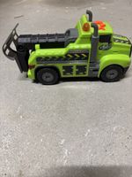 Camion de dépannage jouet robuste, parfait pour l'été!