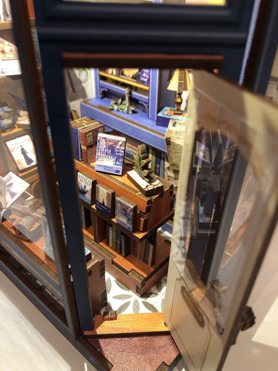 Tutte le decorazioni: Literature Bookstore - Book Nook – Usato da Zollikofen venduto da DelNero 3