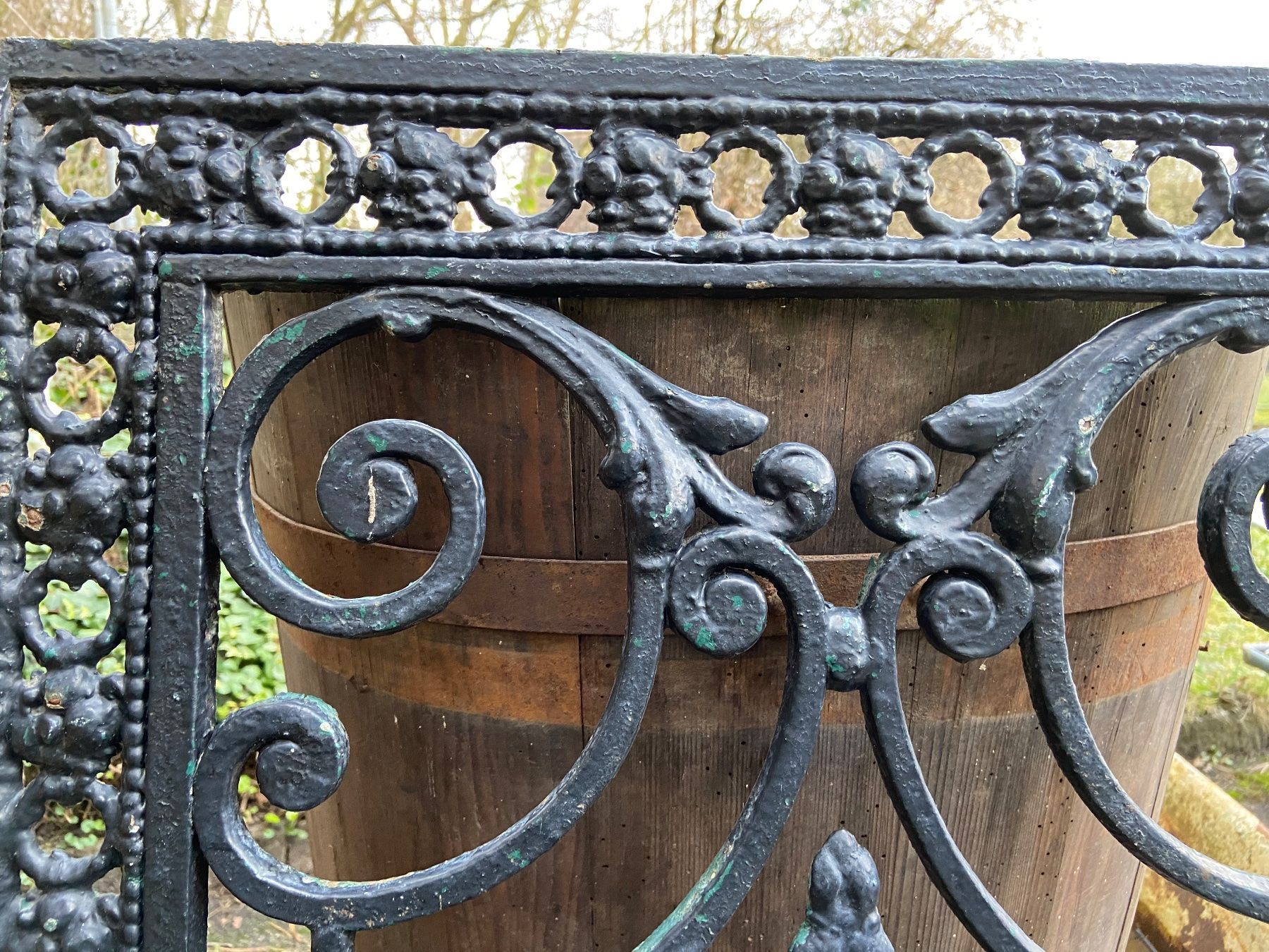 Fenster: Historisches Schmiedeeisen Fenstergitter – Gebraucht aus Buchs ZH von JPK7 4