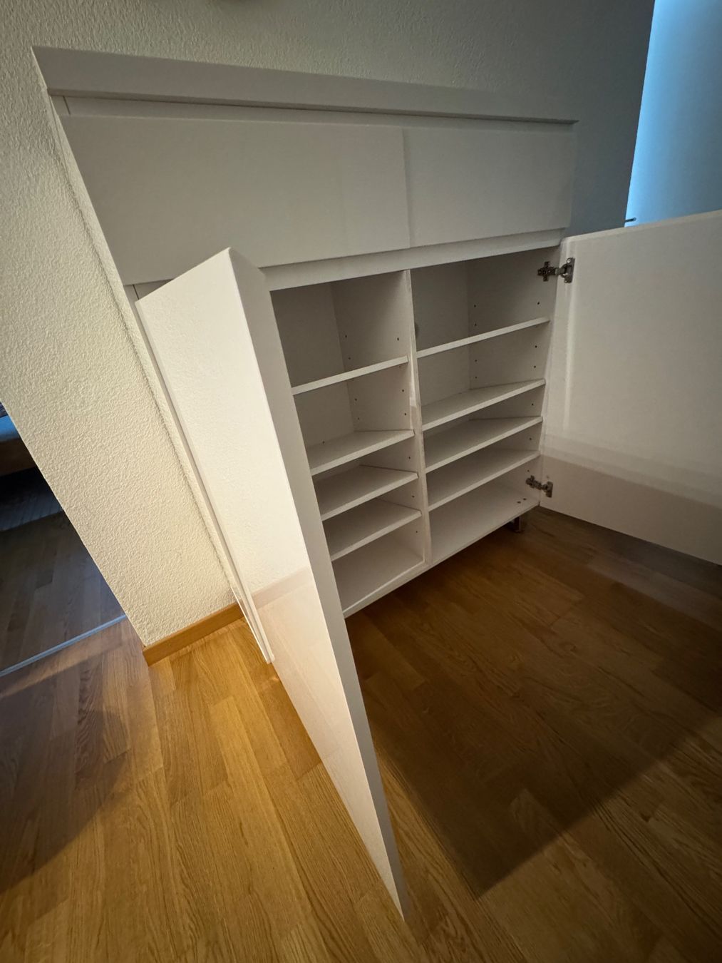 Cassettiere: Kommode / Schuhschrank hochglanz weiss – Usato da Zürich venduto da bytsan 4