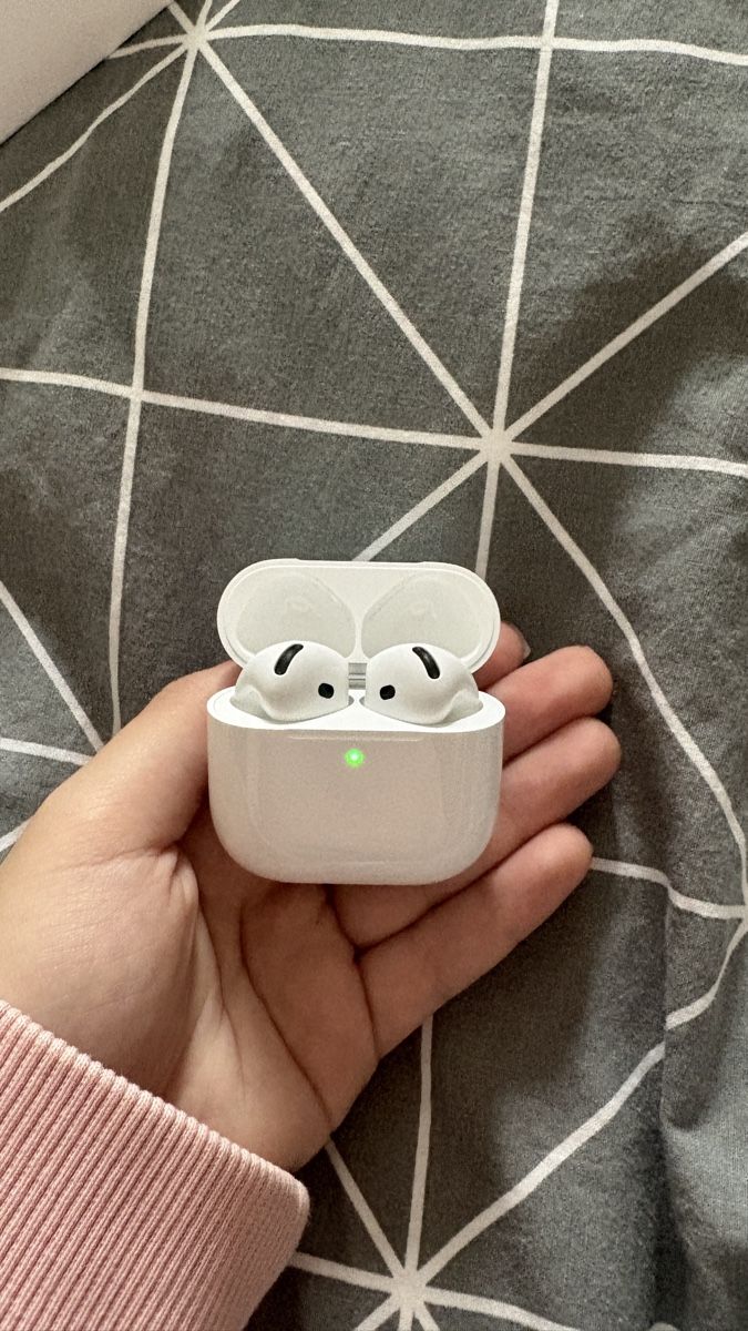 Apple Cuffie: Airpods 4 – Nuovo e nell'imballaggio originale da Amriswil venduto da jac_l8tp 2