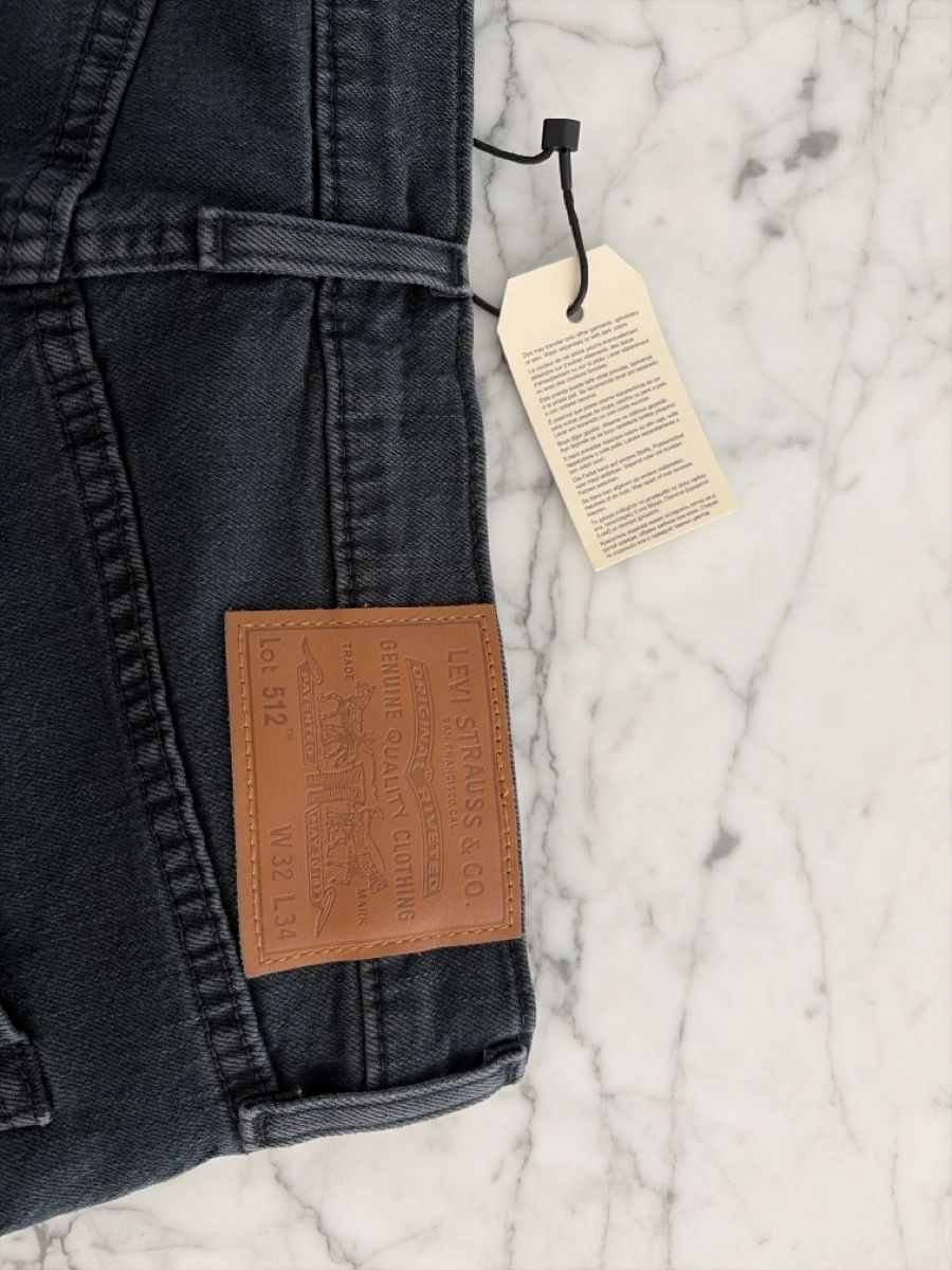 Levi's Jeans: Levi 512 W32 L34 Dunkelblau  – Neu und originalverpackt aus Schindellegi von tbig 1