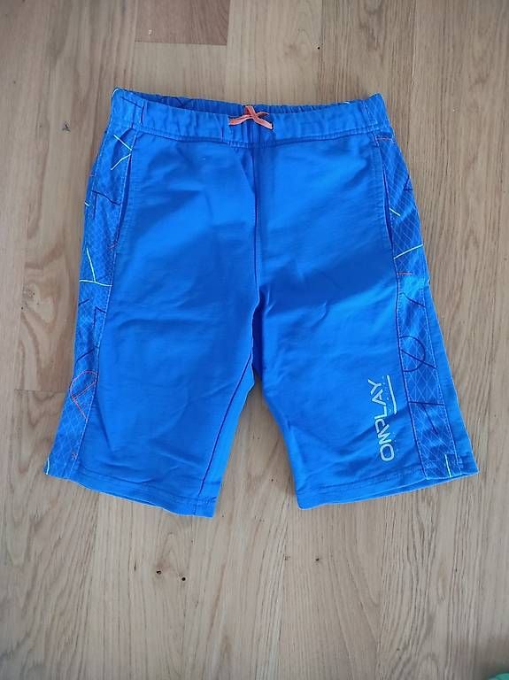 Pantaloni: Shorts in Gr.134 – Usato da Zürich venduto da svi_dkg2