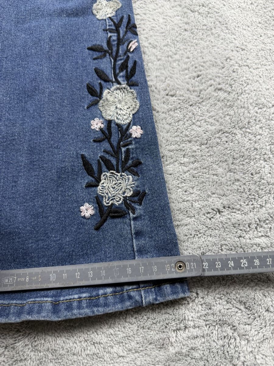 Jeans: Y2k style bootcut jeans with flowers – Usato da Erlinsbach SO venduto da TogaResell 8