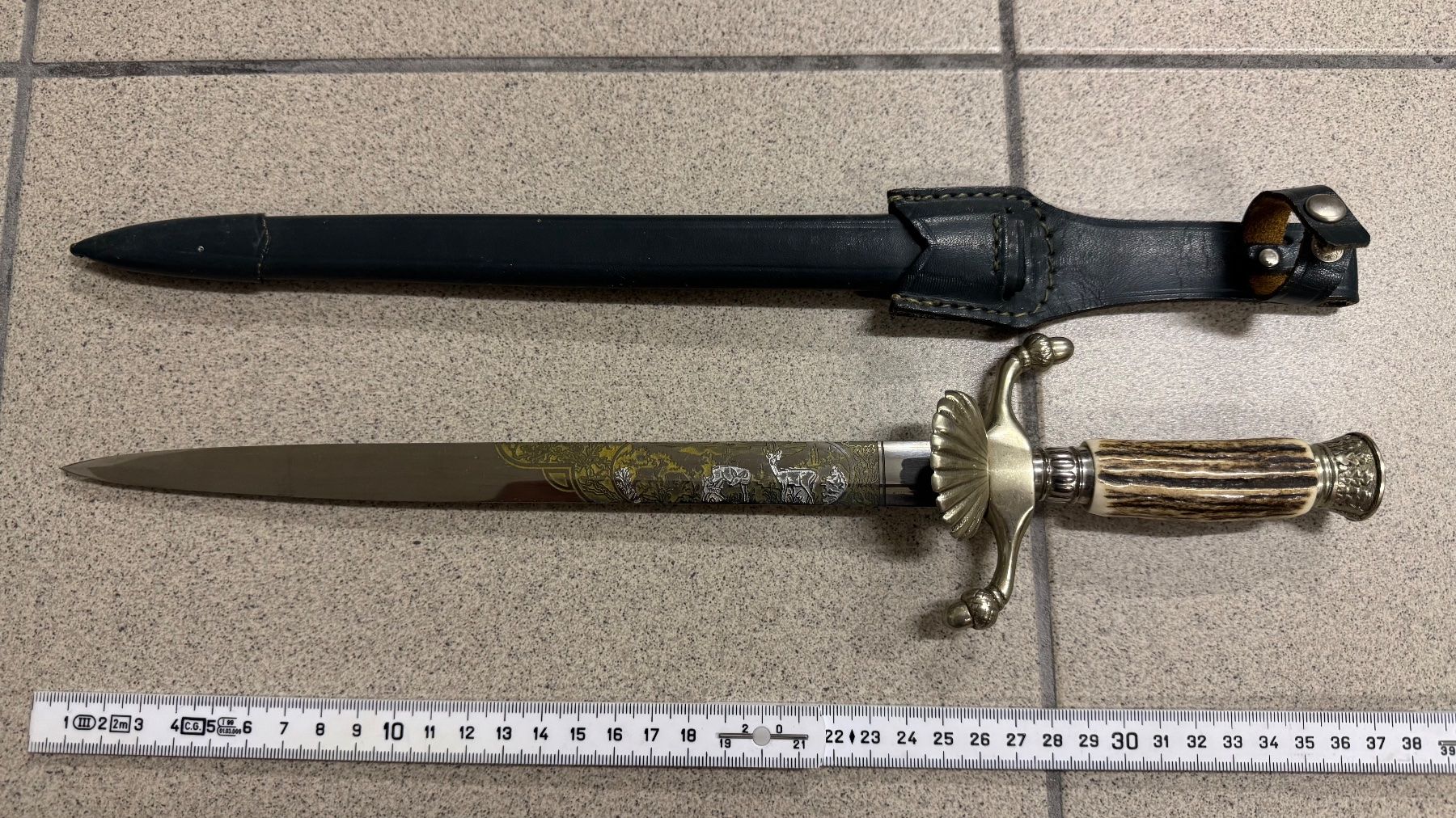 Hubertus Accessoires: Hubertus Solingen Hirschfänger – D'occasion à Bremgarten AG par Schussi