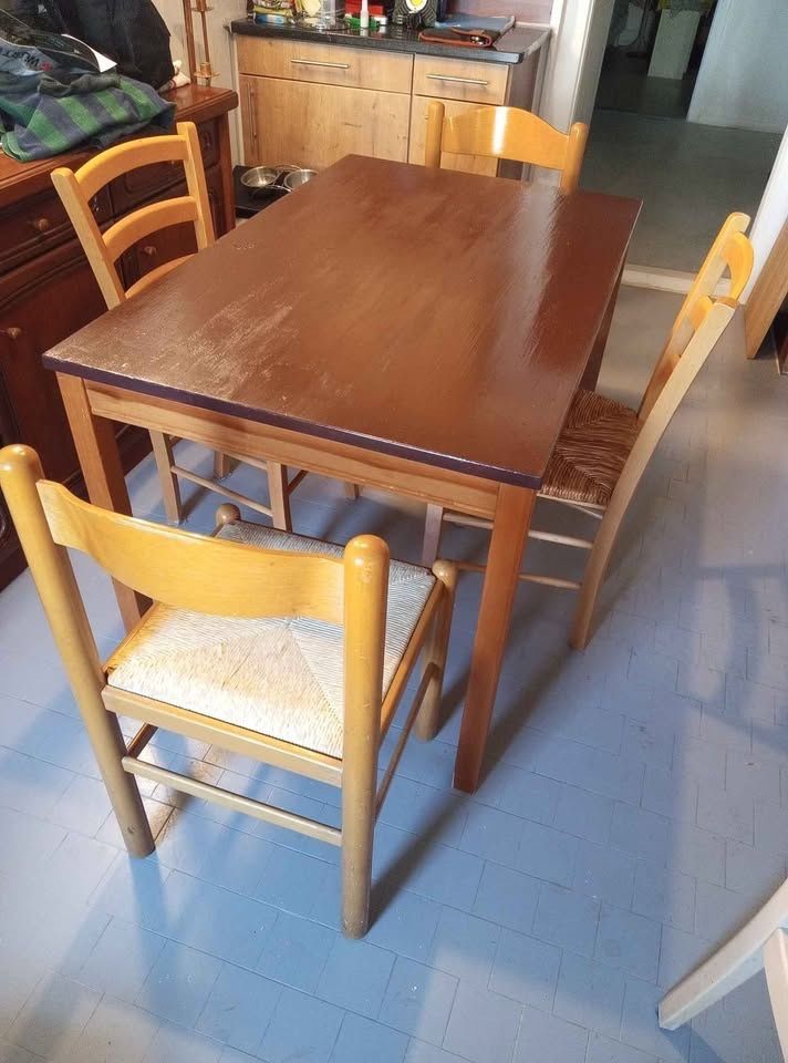 Set de table et chaises: ensemble de table & chaises – D'occasion à Bienne par Daniel_Schader 2