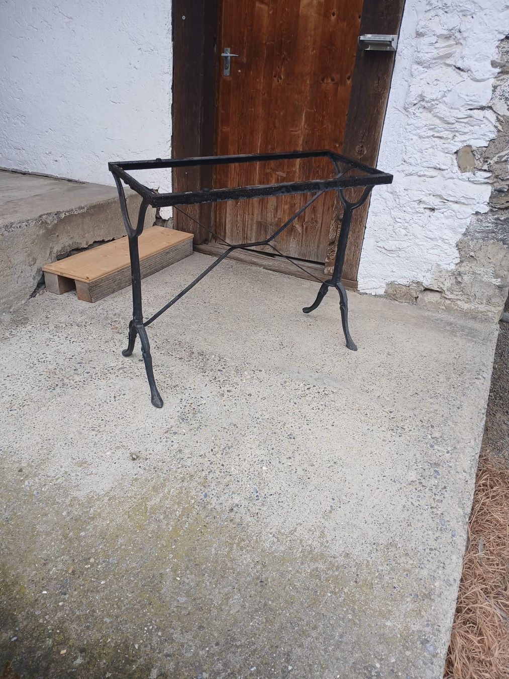 Sonstiges Mobiliar: Tischgestell aus Eisen, antik Stil, schwarz – Gebraucht aus Obfelden von Alf2005 3