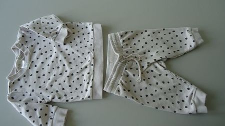 Baby Set H&M Pullover Hose Tupfen Grösse 62 guter Zustand
