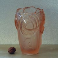 Vase Barolac en verre satiné rose, Inwald, 1930-1940s